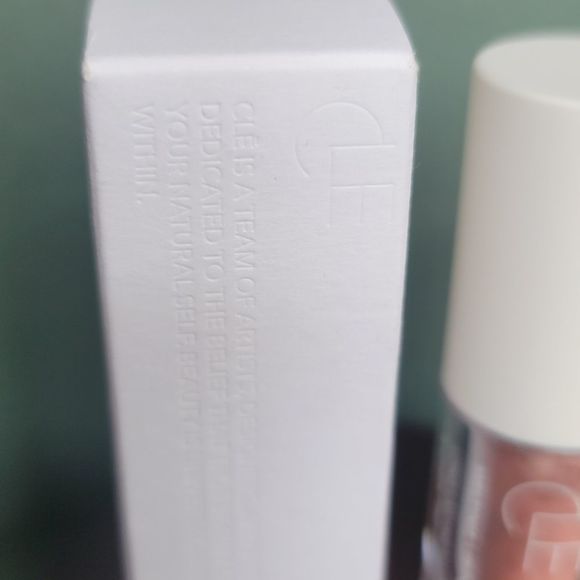 CLE Melting Lip Powder - Hot Choco - Picture 2 of 10